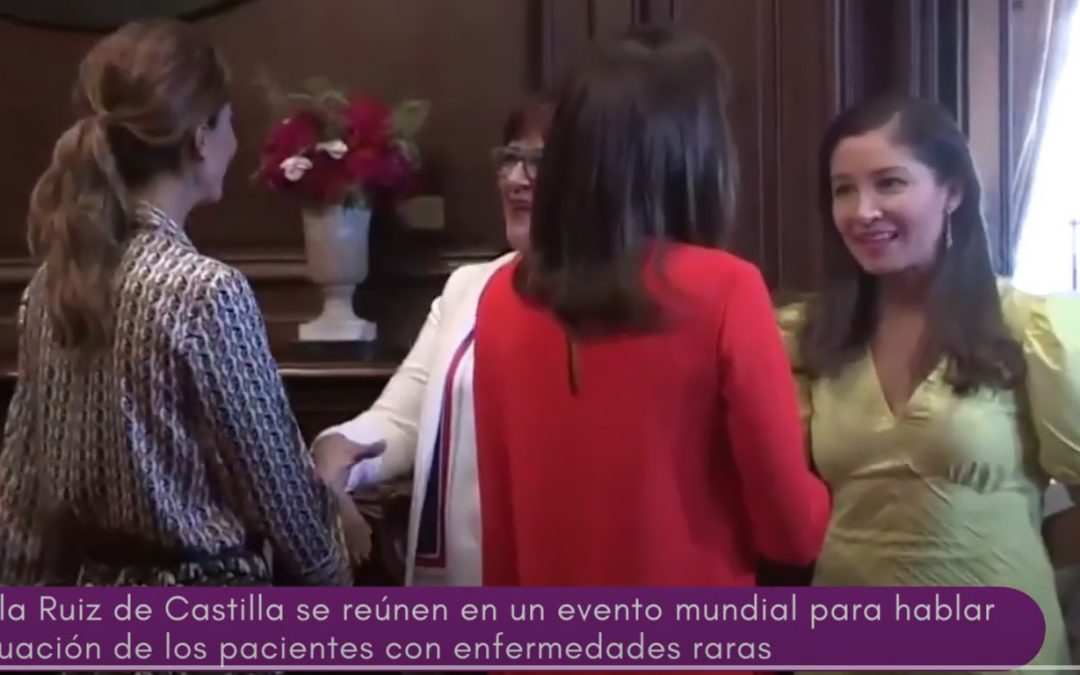 La reina Letizia de España junto a Karla Ruiz de Castilla por las enfermedades raras